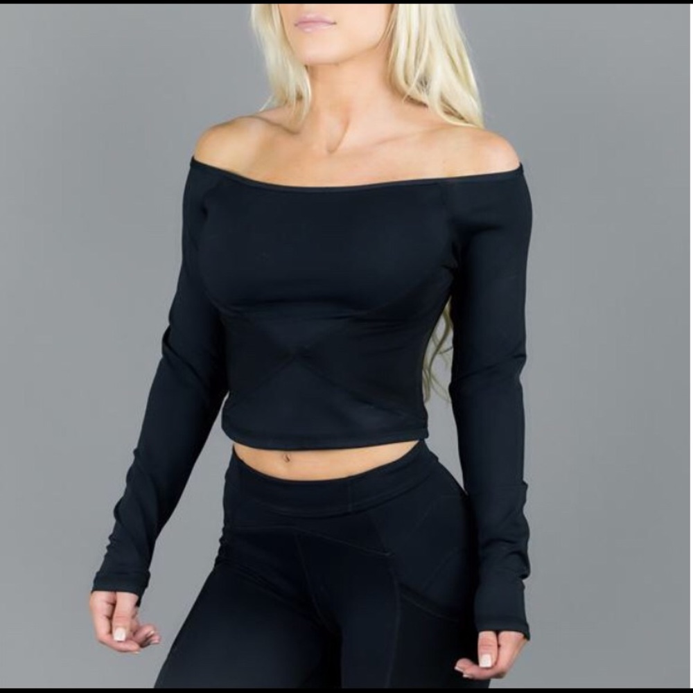 Buff Bunny Cassandra Crop - Black